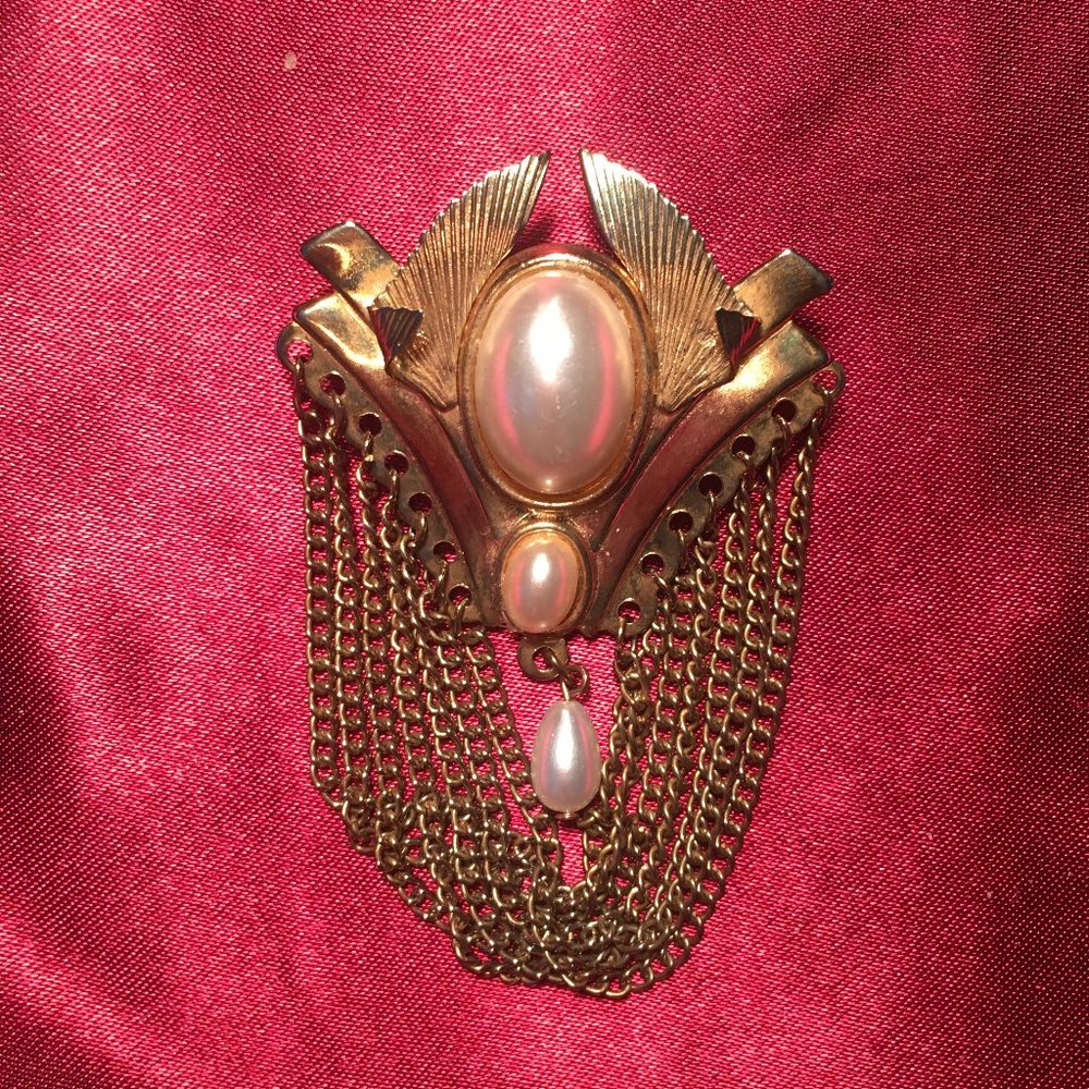 Vintage Faux Pearl Chains Brooch